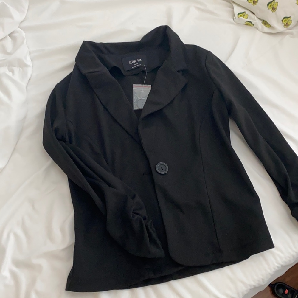 Black fitted blazer